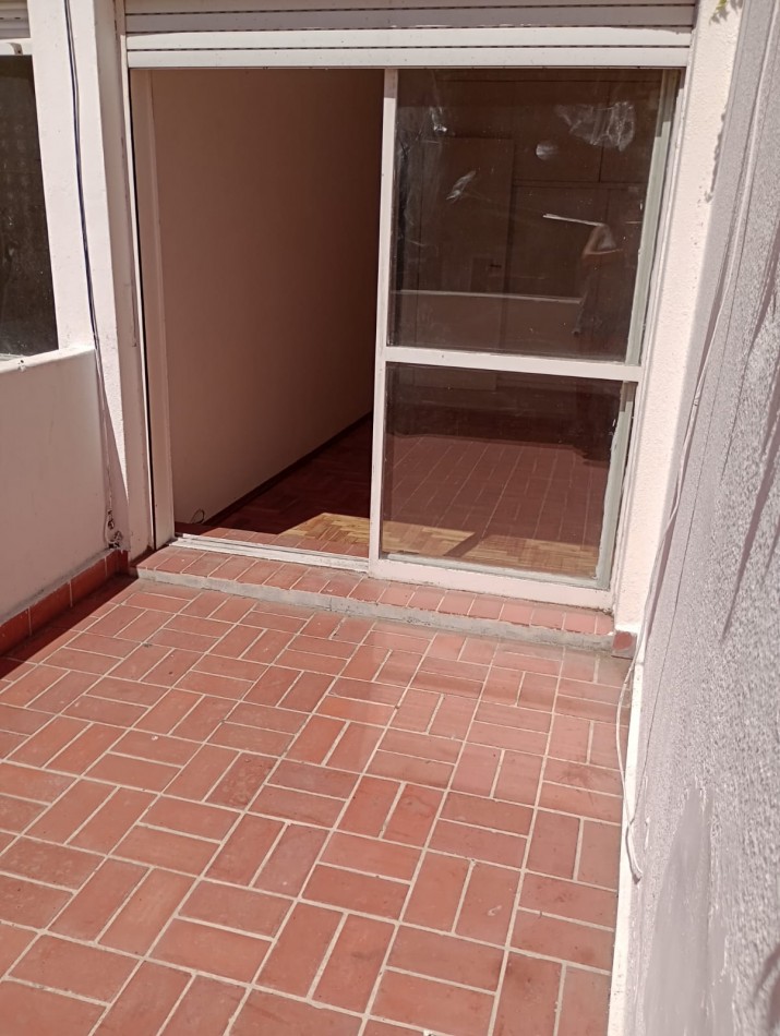 Nuevo Ingreso PH Escalera con cochera  - Rosario Centro APTO CREDITO 