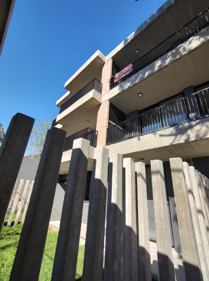 Alquiler permanente en Nuevo Condominio Funes Centro