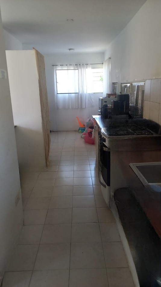 VENTA URGENTE - RETASADA - PROPIEDAD 4 DORMITORIOS - APTA CREDITO "FISHERTON R" ACEVEDO Y LA REPUBLICA - ROSARIO 