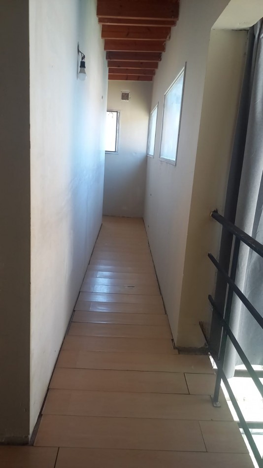 VENTA URGENTE - RETASADA - PROPIEDAD 4 DORMITORIOS - APTA CREDITO "FISHERTON R" ACEVEDO Y LA REPUBLICA - ROSARIO 
