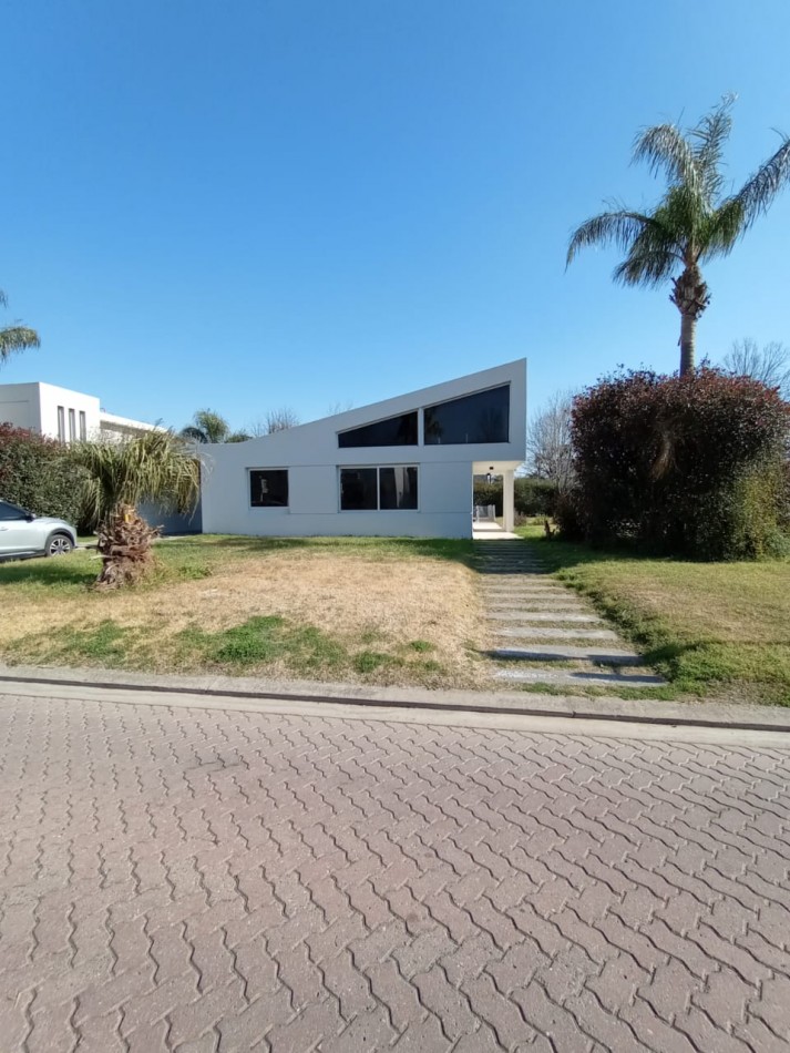 VENTA BARRIO PRIVADO FUNES HILLS MIRAFLORES POSIBILIDAD SUMAR LOTE LINDERO 