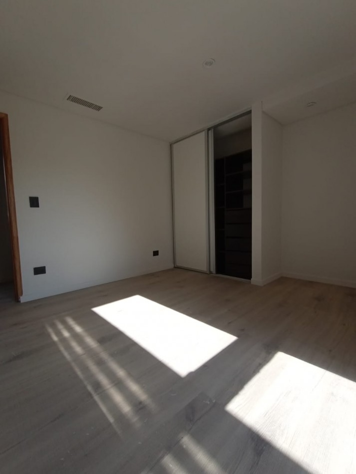 VENTA BARRIO PRIVADO FUNES HILLS MIRAFLORES POSIBILIDAD SUMAR LOTE LINDERO 