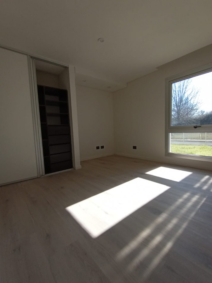 VENTA BARRIO PRIVADO FUNES HILLS MIRAFLORES POSIBILIDAD SUMAR LOTE LINDERO 