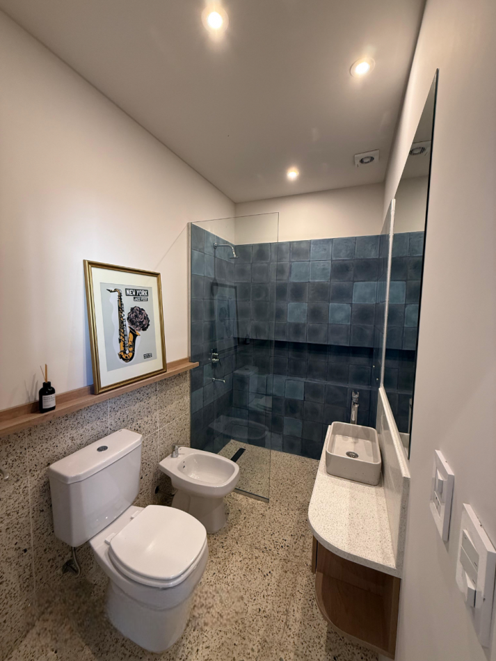 CASA DE 3 DORMITORIOS Y COMODIN EN B°LOURDES