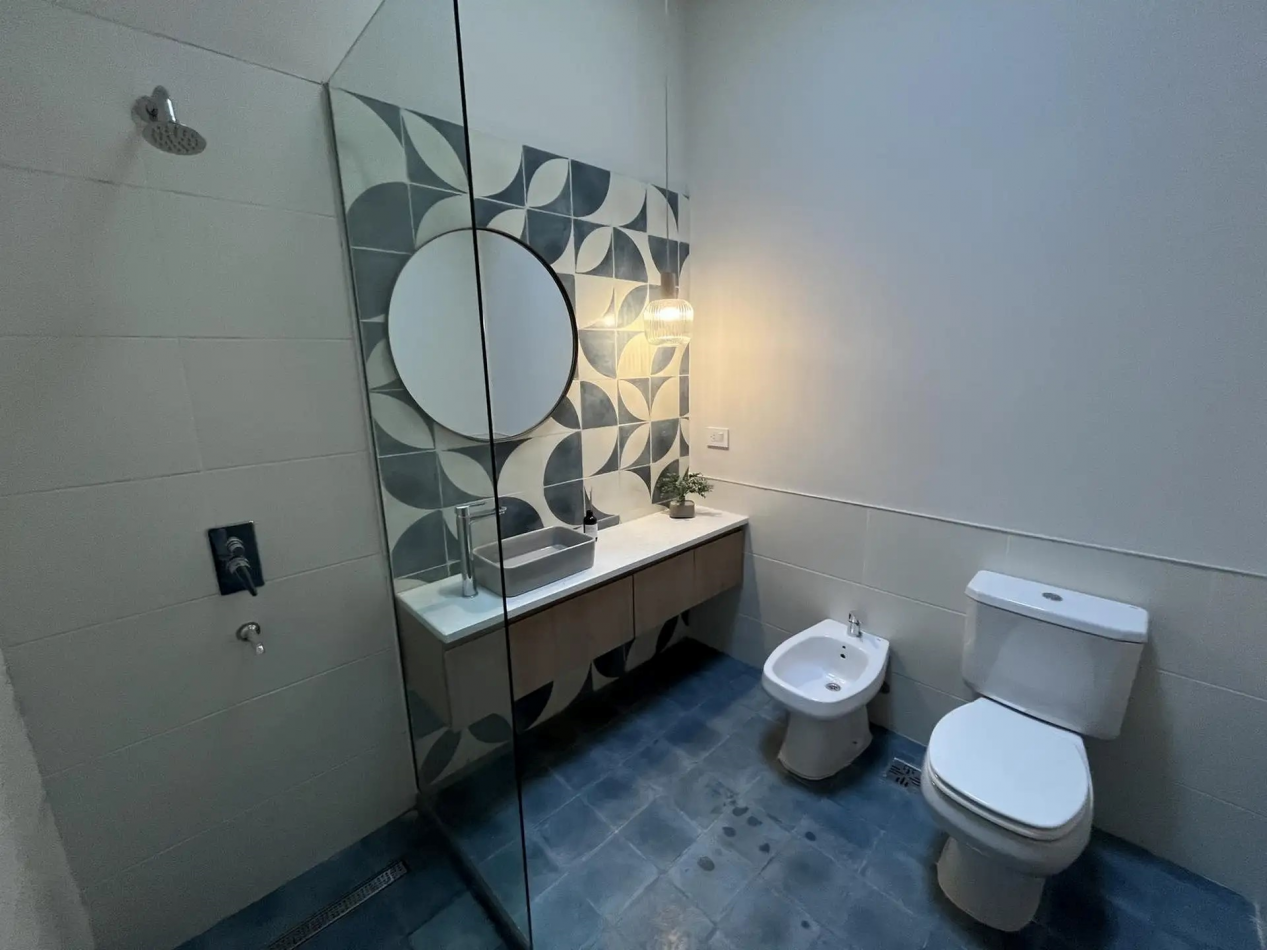 CASA DE 3 DORMITORIOS Y COMODIN EN B°LOURDES