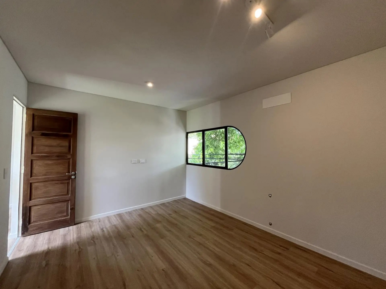 CASA DE 3 DORMITORIOS Y COMODIN EN B°LOURDES