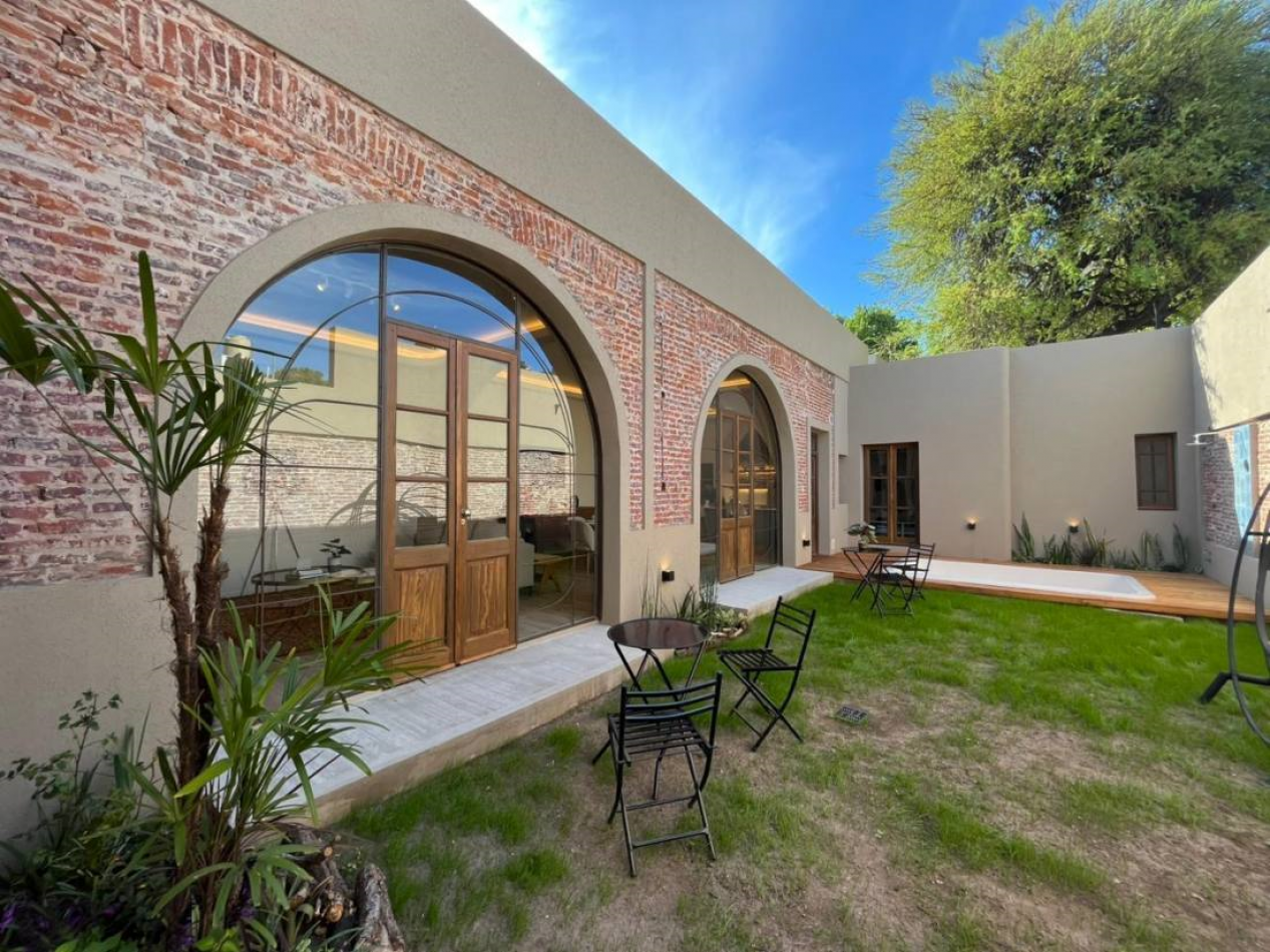 CASA DE 3 DORMITORIOS Y COMODIN EN B°LOURDES