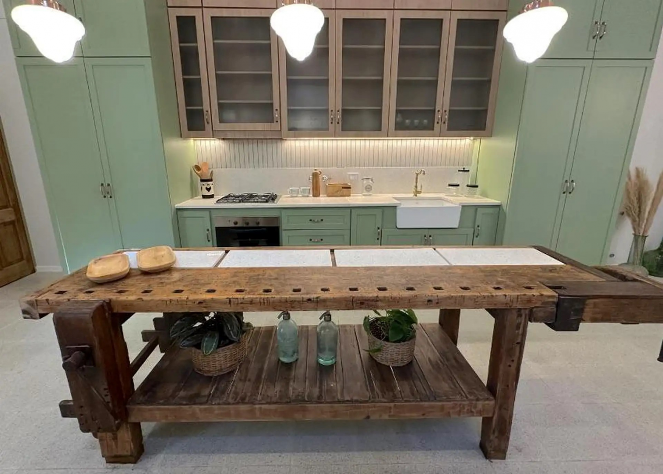 Casa de estilo de 3 dormitorios en Ricchieri 400