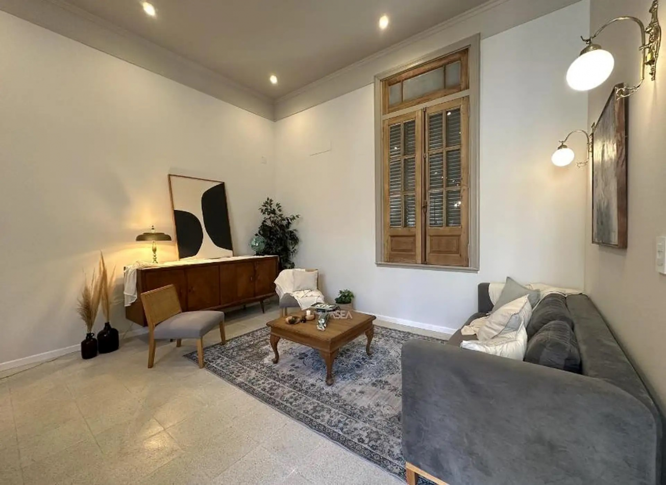 Casa de estilo de 3 dormitorios en Ricchieri 400