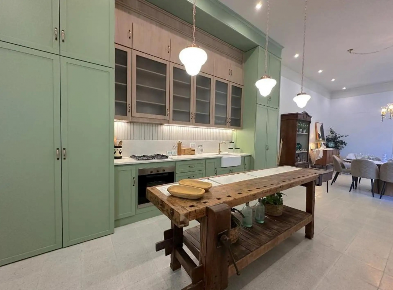 Casa de estilo de 3 dormitorios en Ricchieri 400