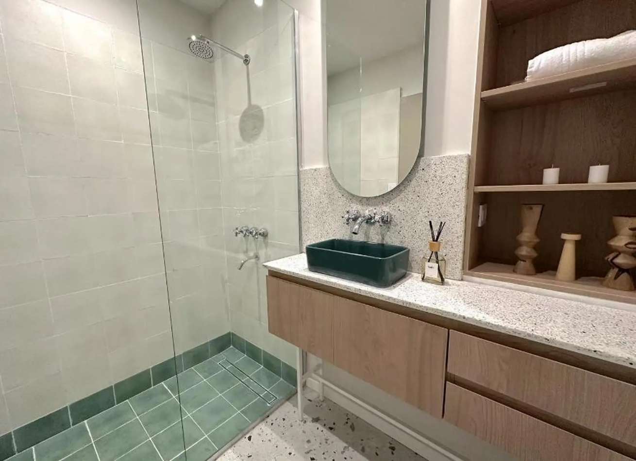 Casa de estilo de 3 dormitorios en Ricchieri 400