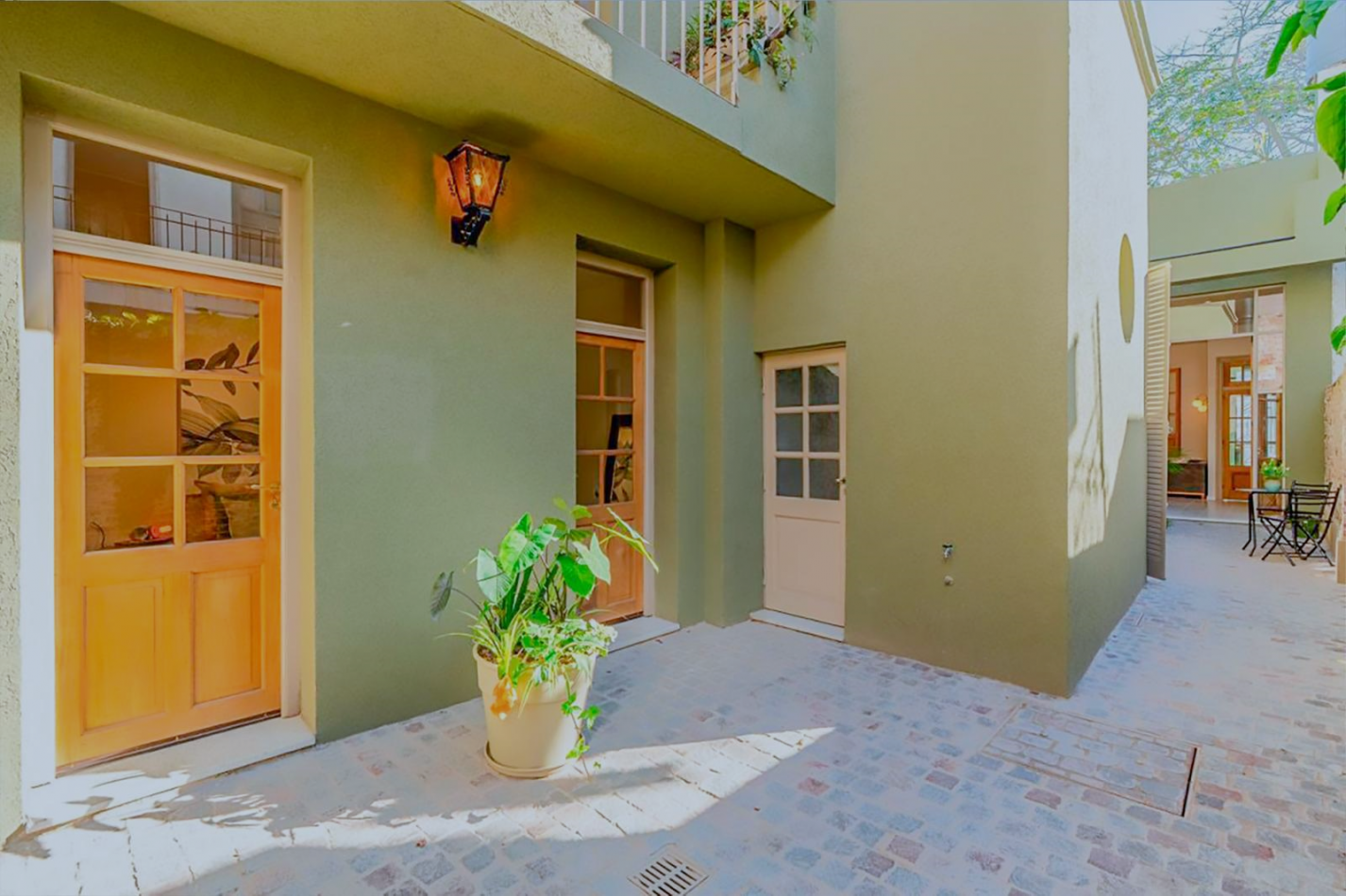 Casa de estilo de 3 dormitorios en Ricchieri 400