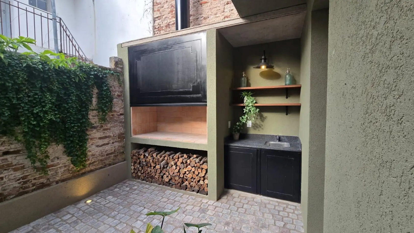 Casa de estilo de 3 dormitorios en Ricchieri 400