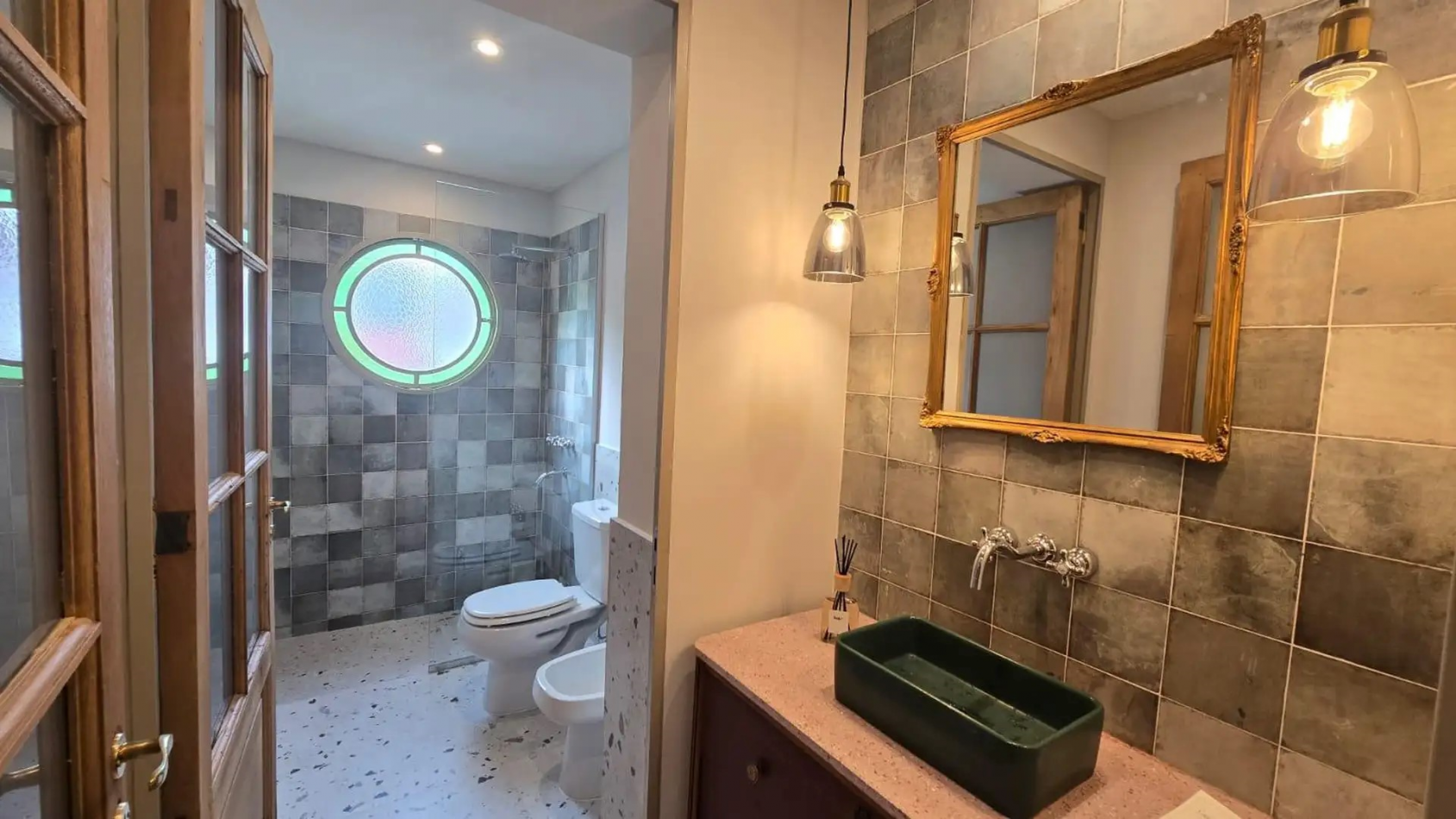 Casa de estilo de 3 dormitorios en Ricchieri 400