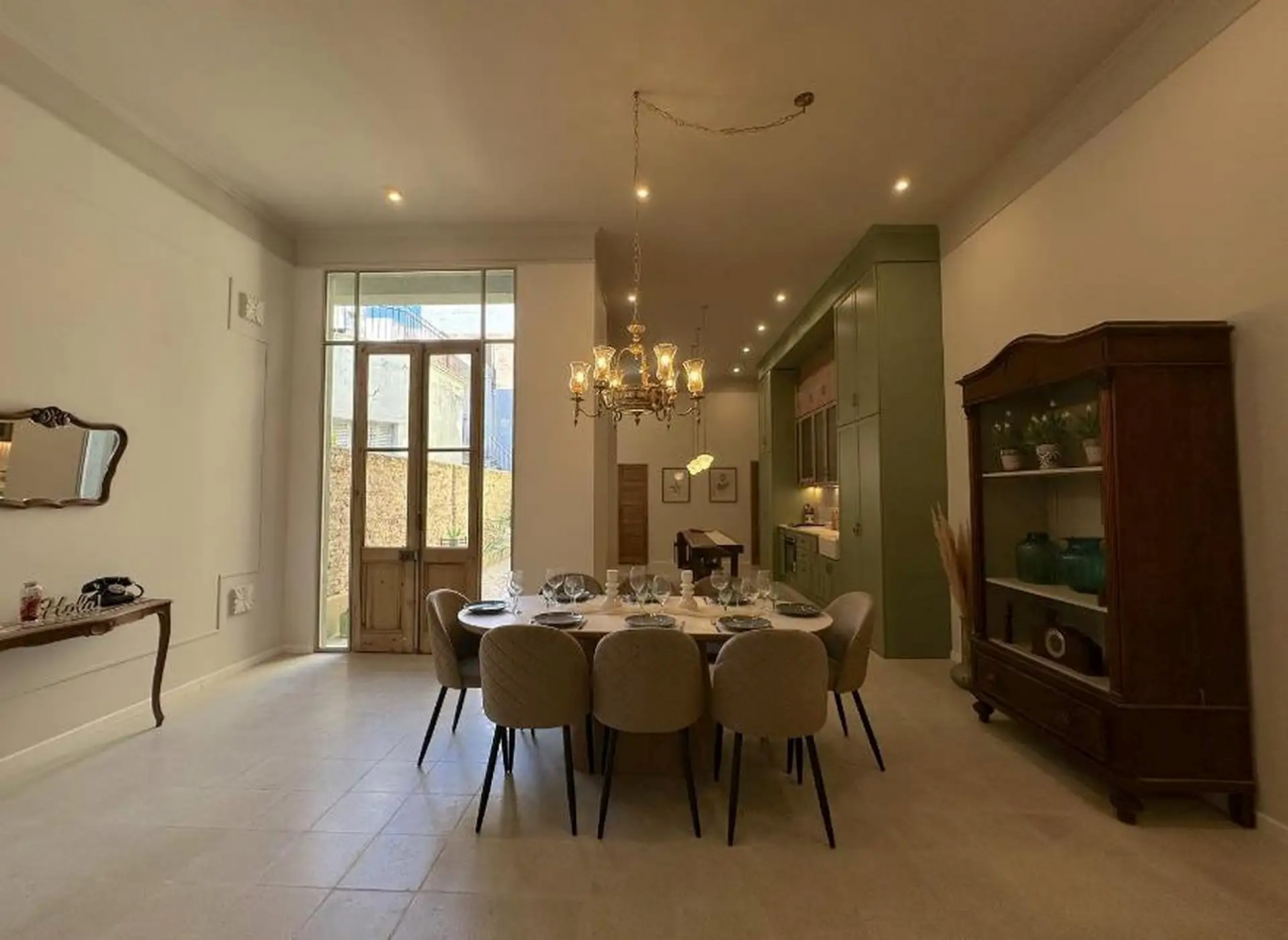 Casa de estilo de 3 dormitorios en Ricchieri 400