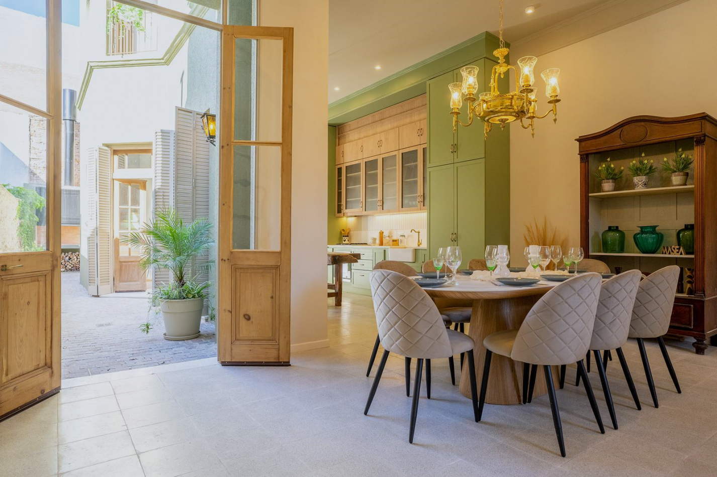 Casa de estilo de 3 dormitorios en Ricchieri 400