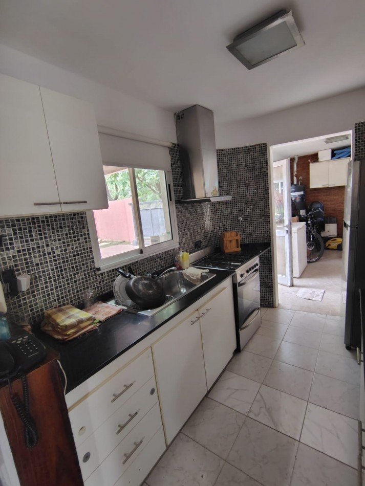 VENTA FUNES APTA A CREDITO  ESQUINA CON PISCINA 2 DORM 