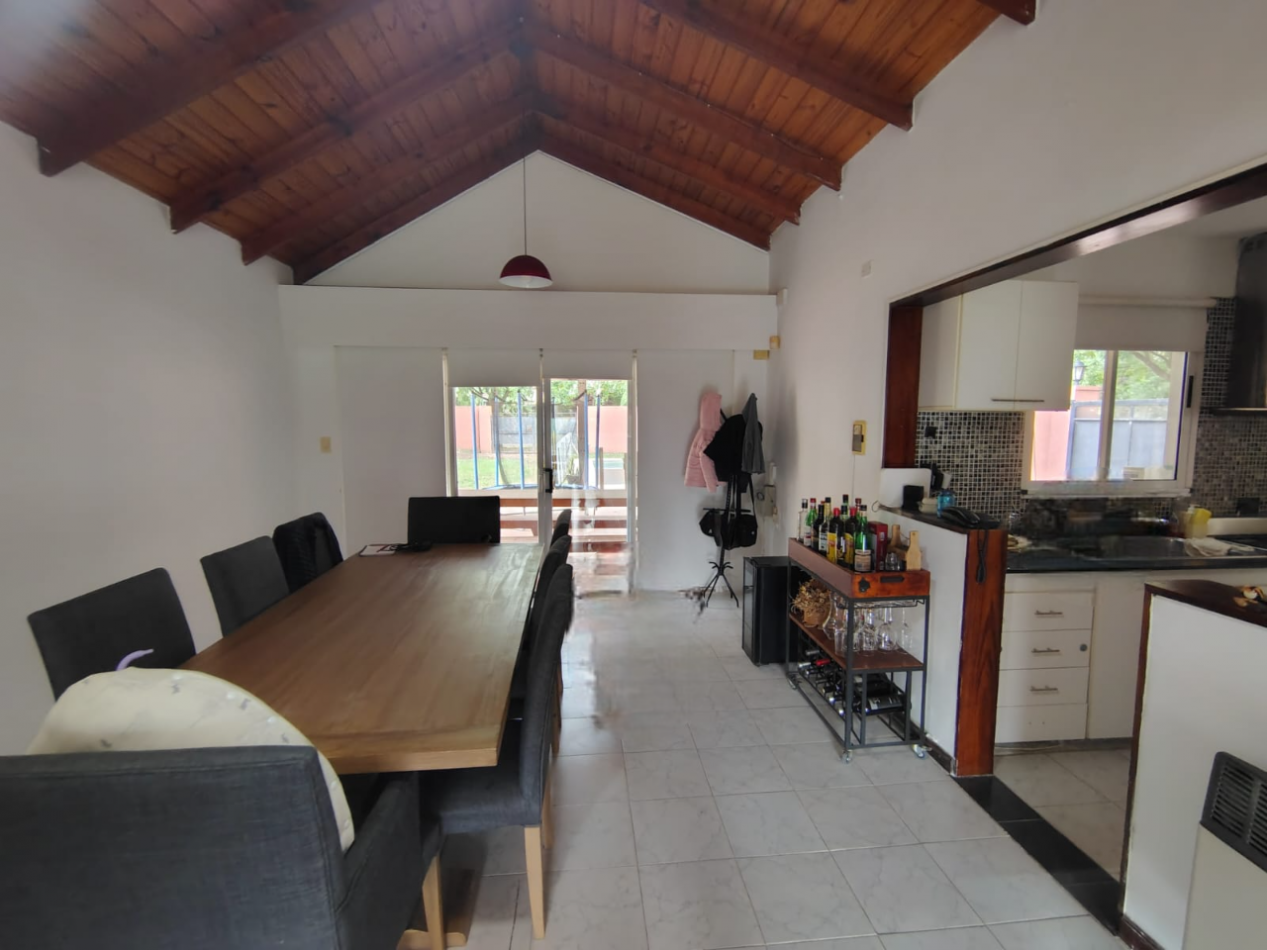 VENTA FUNES APTA A CREDITO  ESQUINA CON PISCINA 2 DORM 