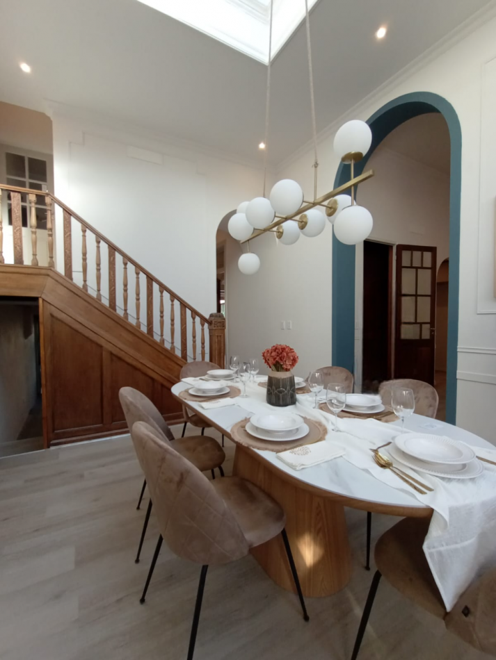 CASA DE 3 DORMITORIOS Y COMODIN EN SARMIENTO 2300