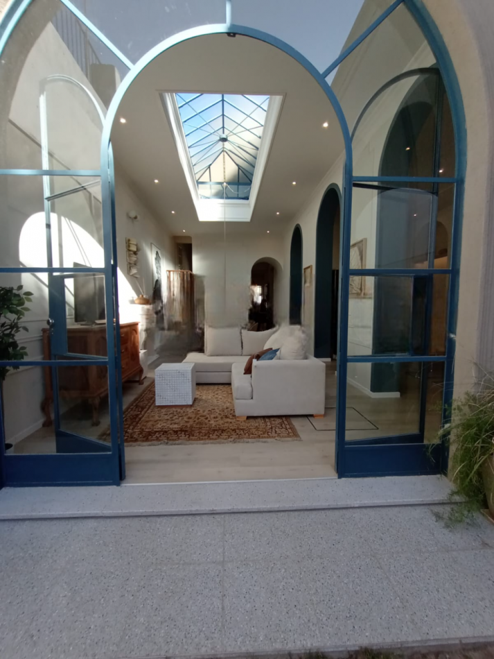 CASA DE 3 DORMITORIOS Y COMODIN EN SARMIENTO 2300