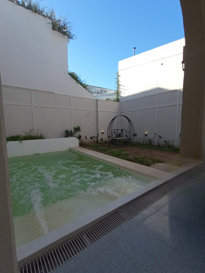 CASA DE 3 DORMITORIOS Y COMODIN EN SARMIENTO 2300