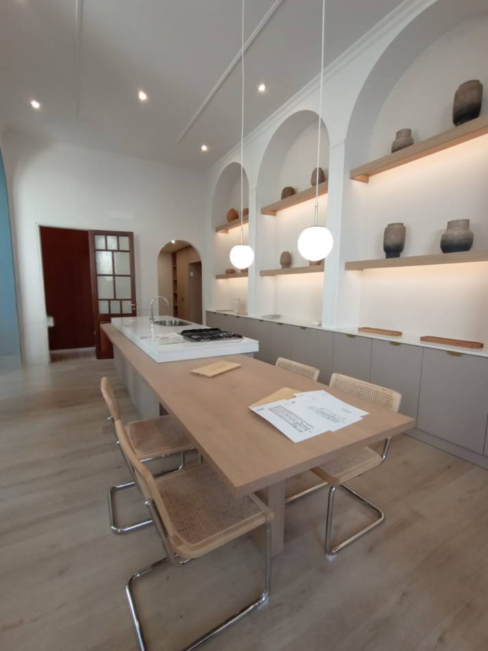 CASA DE 3 DORMITORIOS Y COMODIN EN SARMIENTO 2300