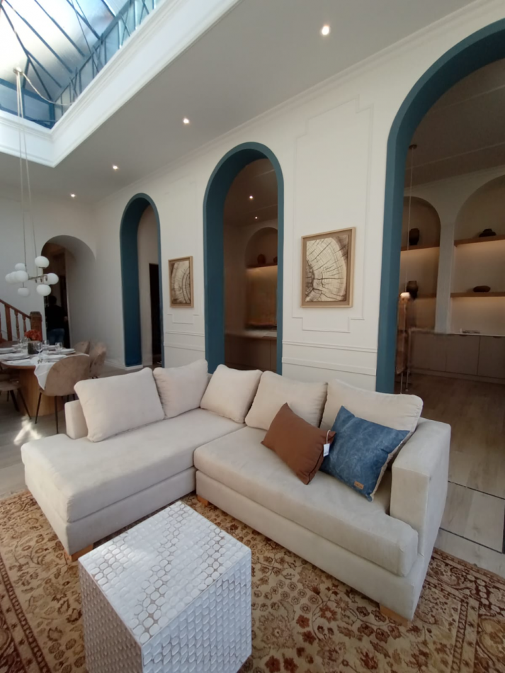 CASA DE 3 DORMITORIOS Y COMODIN EN SARMIENTO 2300