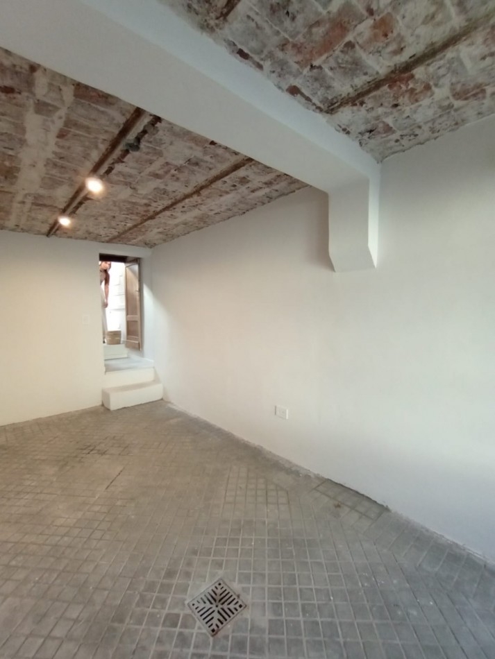 CASA DE 3 DORMITORIOS Y COMODIN EN SARMIENTO 2300