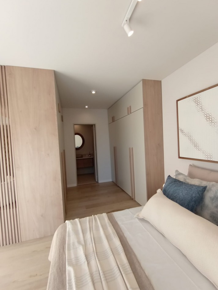 CASA DE 3 DORMITORIOS Y COMODIN EN SARMIENTO 2300