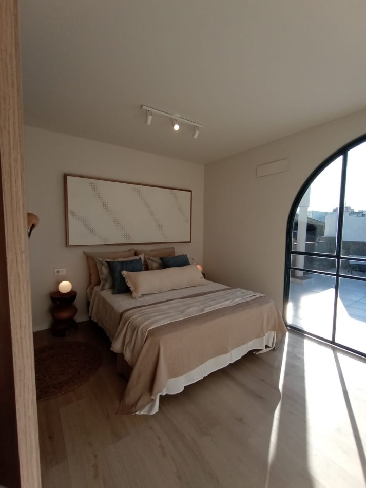 CASA DE 3 DORMITORIOS Y COMODIN EN SARMIENTO 2300