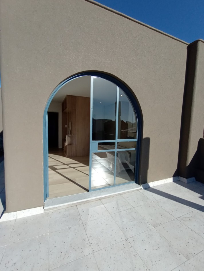 CASA DE 3 DORMITORIOS Y COMODIN EN SARMIENTO 2300