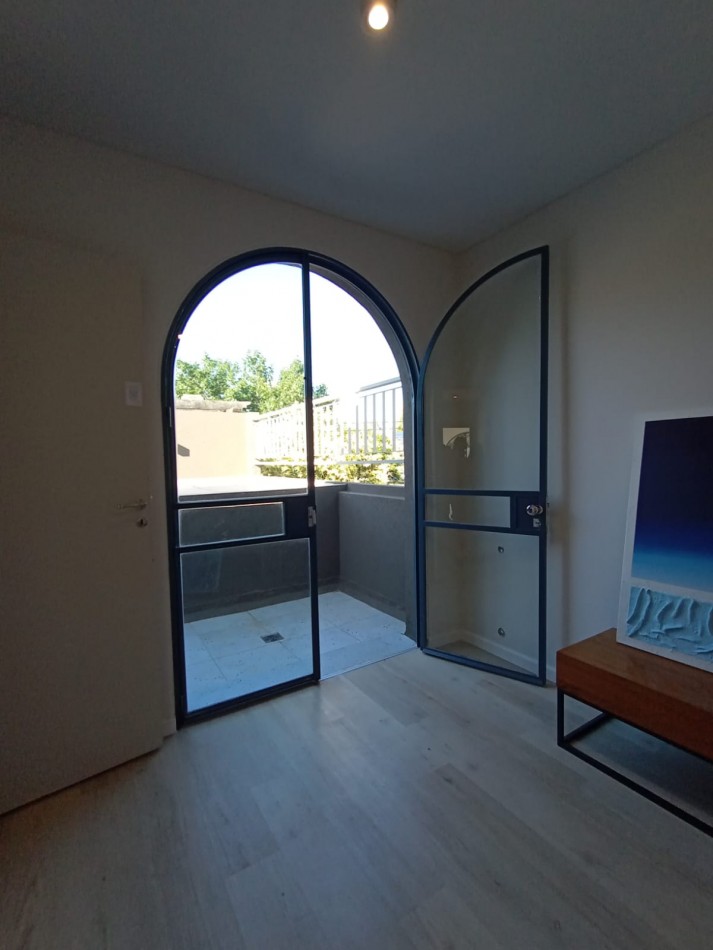 CASA DE 3 DORMITORIOS Y COMODIN EN SARMIENTO 2300