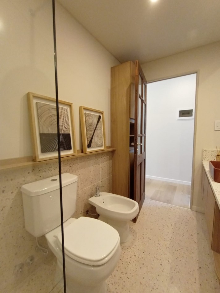 CASA DE 3 DORMITORIOS Y COMODIN EN SARMIENTO 2300