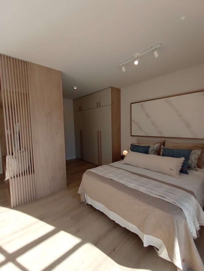 CASA DE 3 DORMITORIOS Y COMODIN EN SARMIENTO 2300