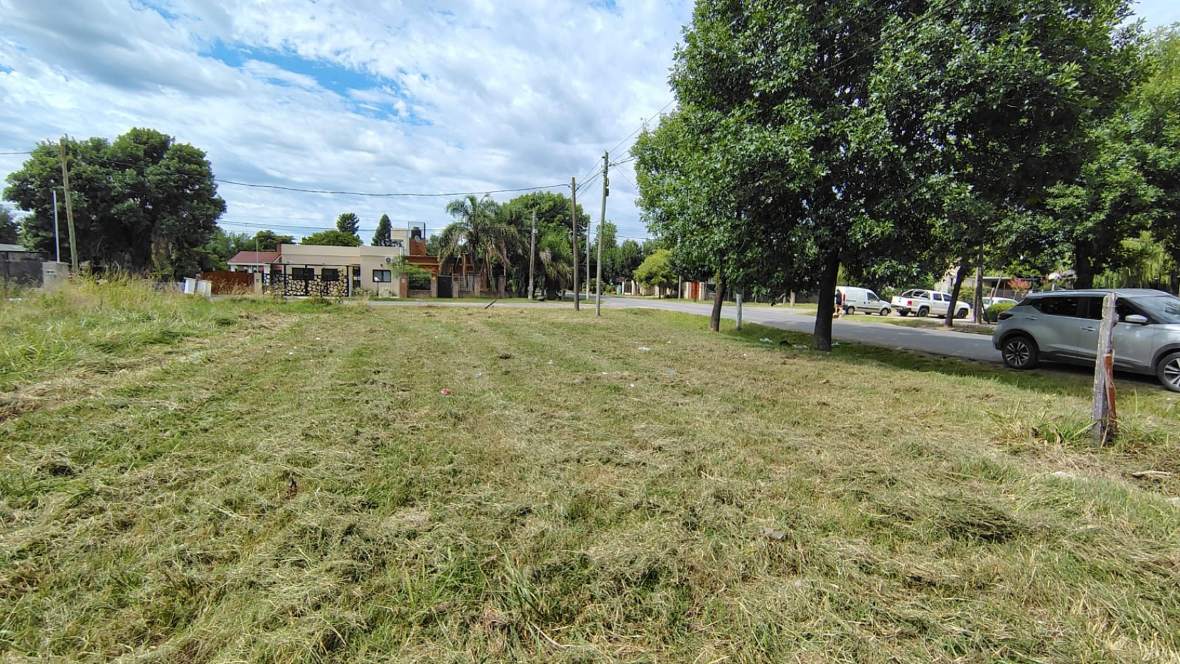 VENTA FUNES LOTE ESQUINA APTO COMERCIO SOBRE PAVIMENTO G17