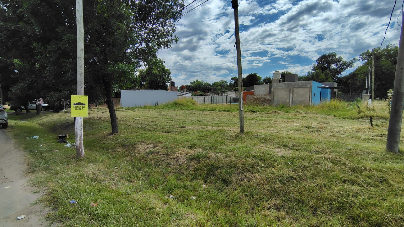 VENTA FUNES LOTE ESQUINA APTO COMERCIO SOBRE PAVIMENTO G17