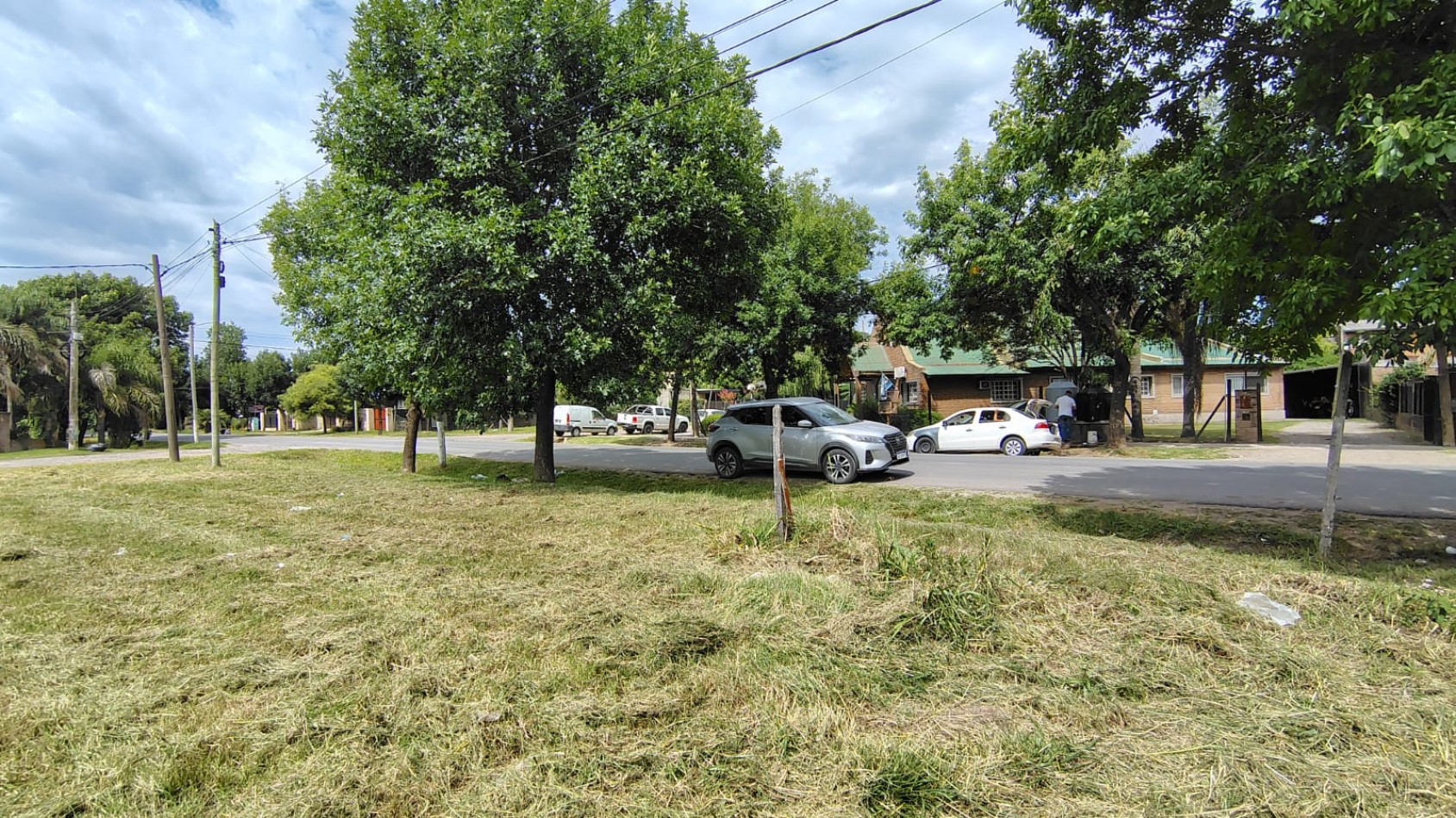 VENTA FUNES LOTE ESQUINA APTO COMERCIO SOBRE PAVIMENTO G17