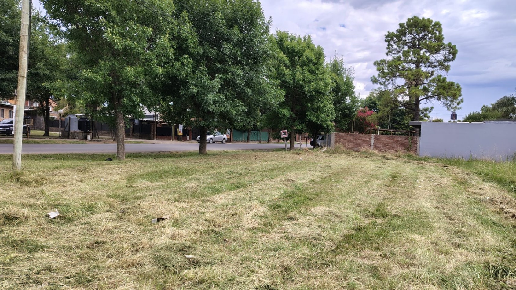 VENTA FUNES LOTE ESQUINA APTO COMERCIO SOBRE PAVIMENTO G17