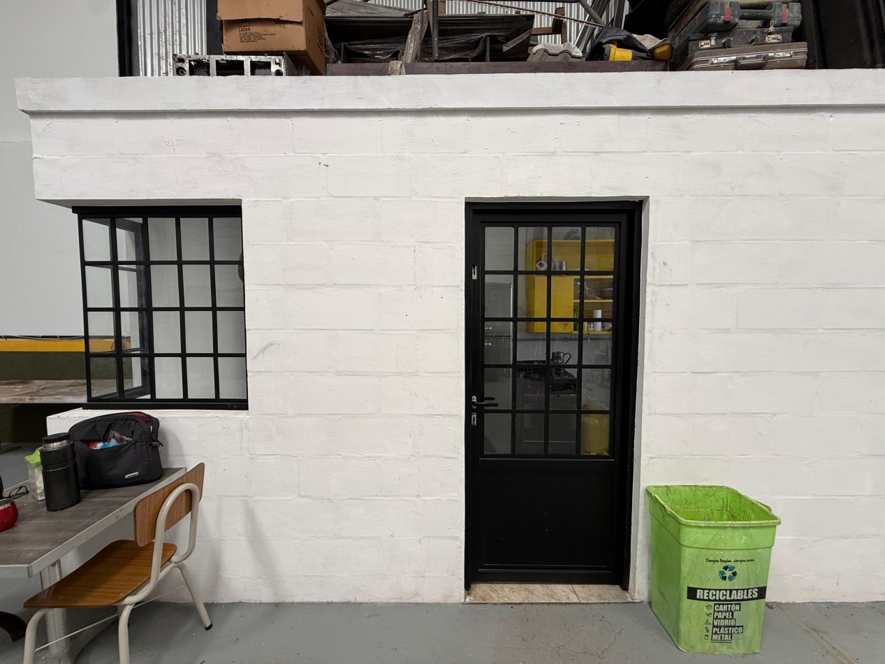 VENTA ROSARIO NORTE GALPON 112 MTS2 