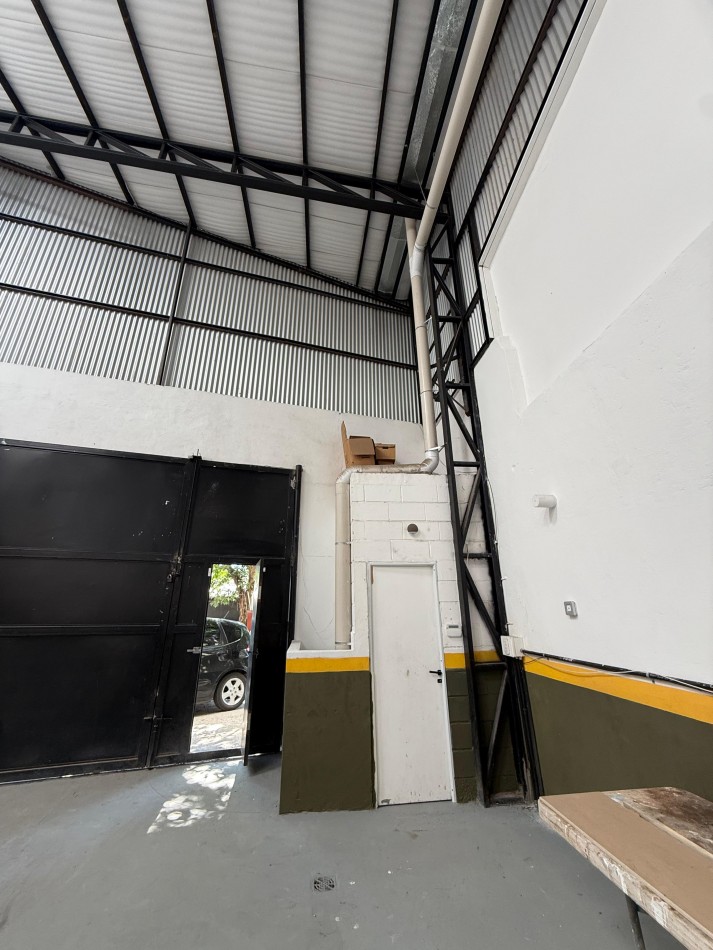 VENTA ROSARIO NORTE GALPON 112 MTS2 