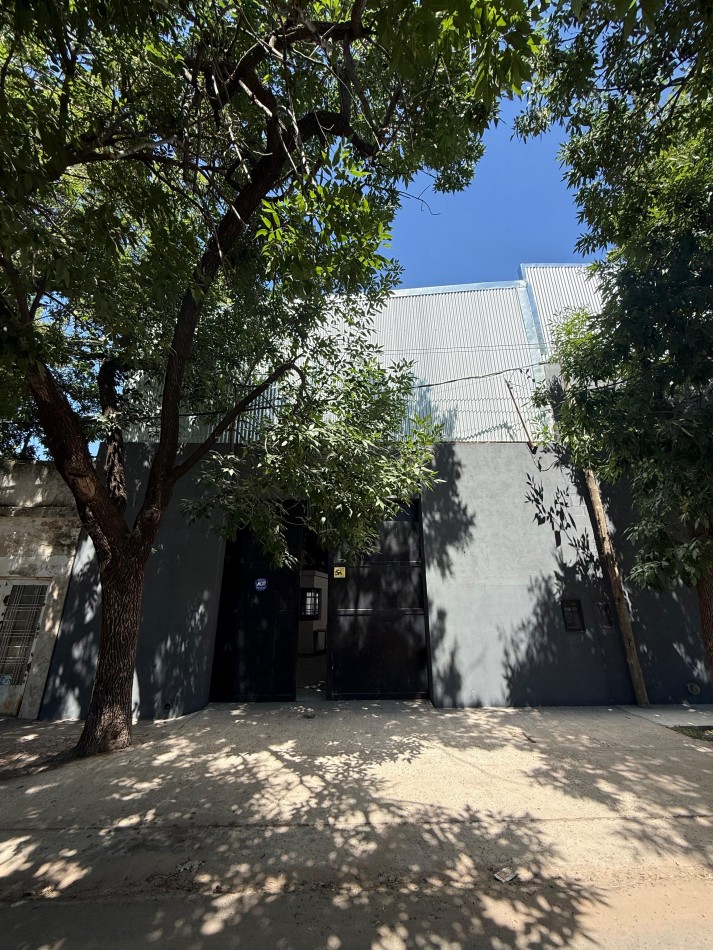 VENTA ROSARIO NORTE GALPON 112 MTS2 