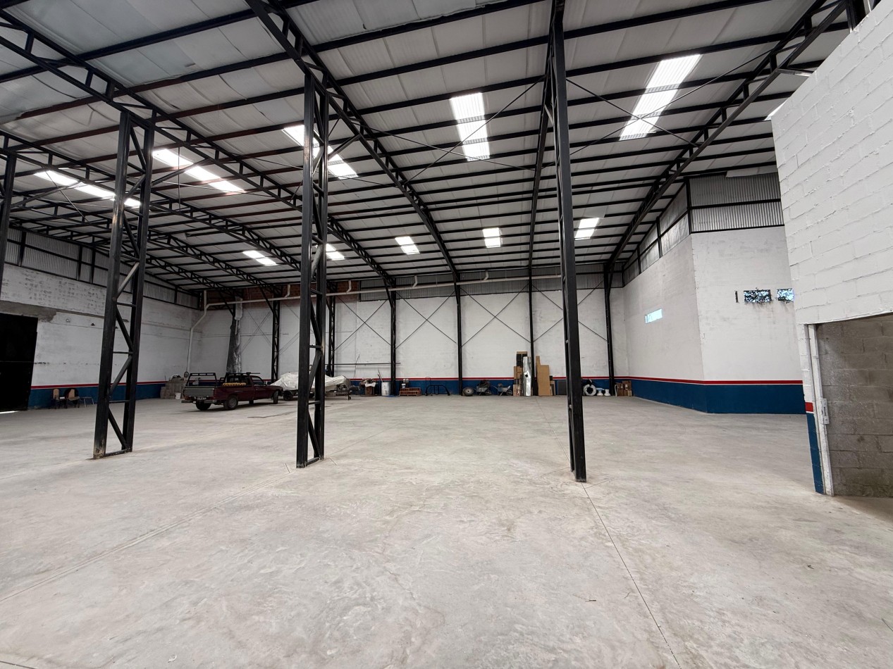 VENTA ROSARIO NORTE  GALPON  800 MTS2 