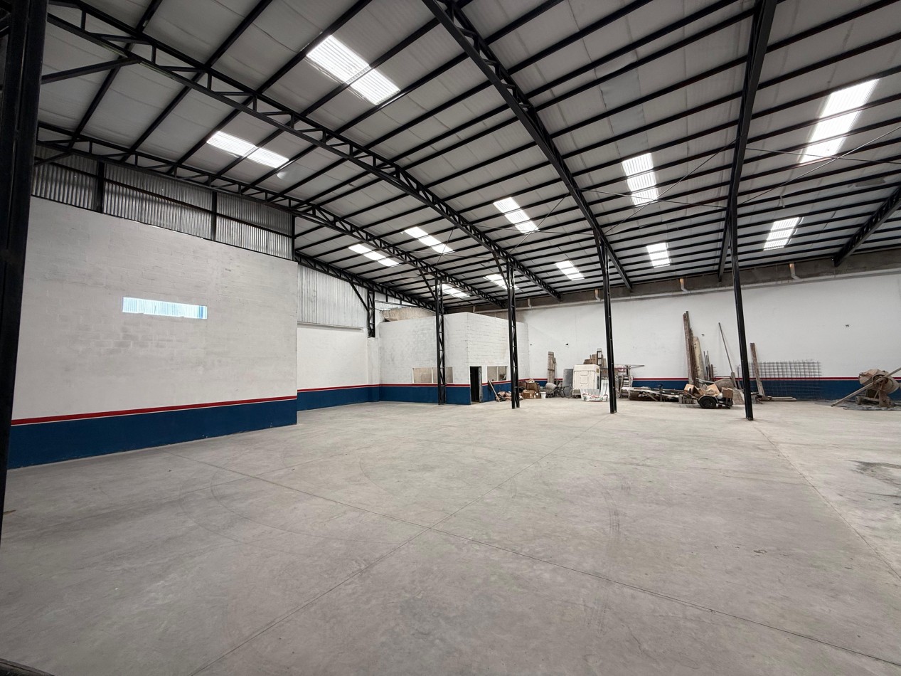 VENTA ROSARIO NORTE  GALPON  800 MTS2 