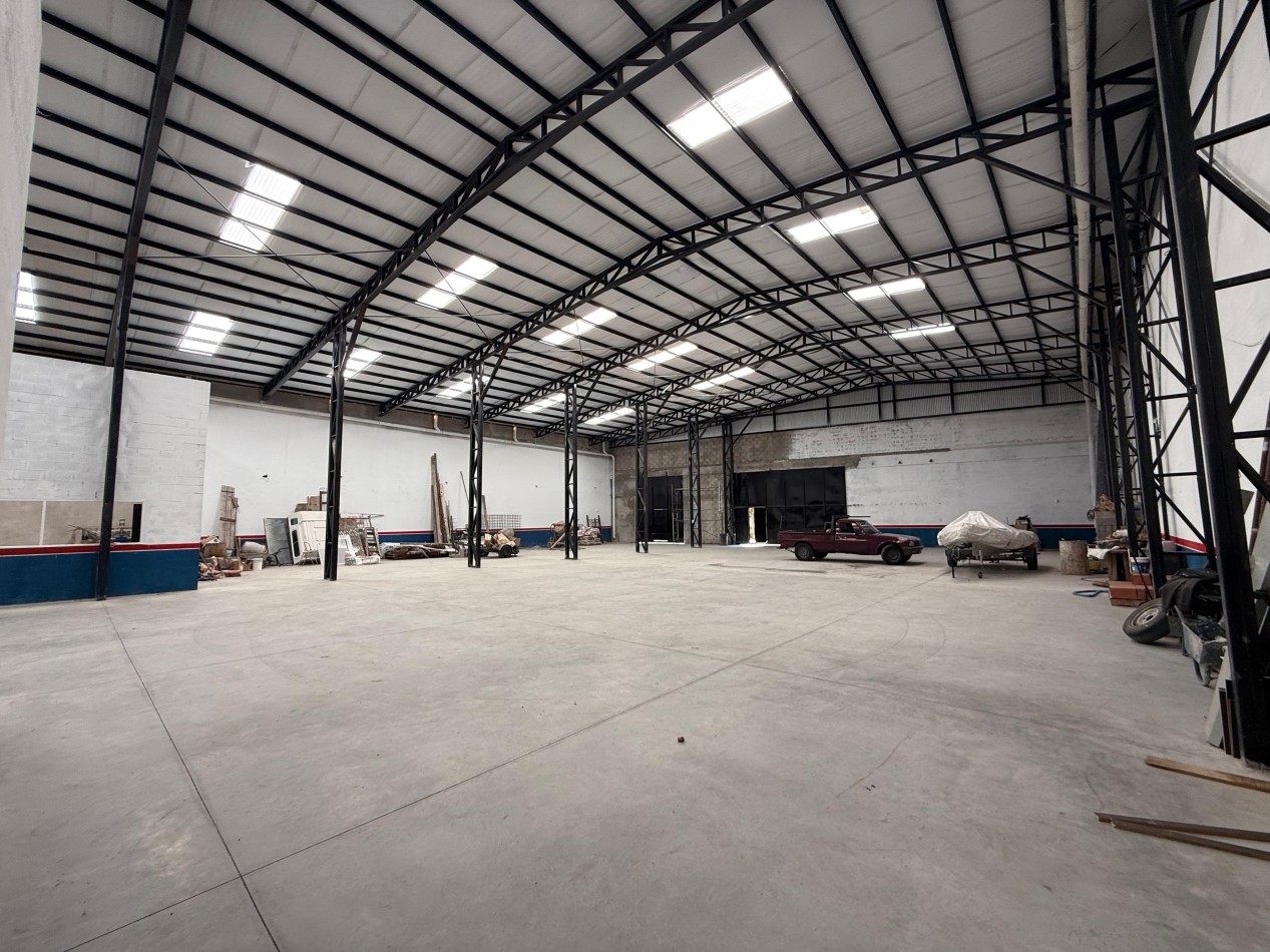 VENTA ROSARIO NORTE  GALPON  800 MTS2 