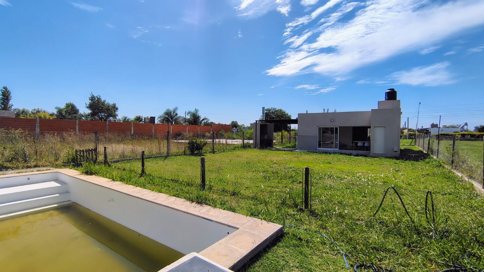 VENTA EN ROLDAN BARRIO "LOS INDIOS" APTA A CREDITO DE 2 DORMITORIOS 