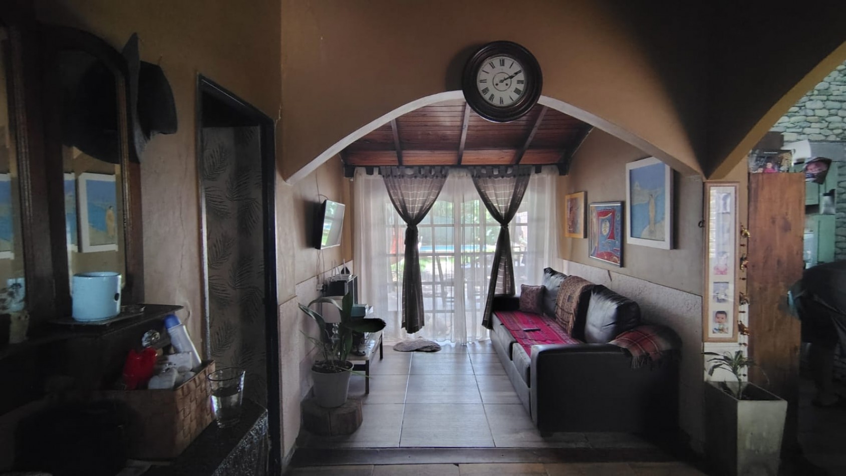 Funes UNICA  reciclar o demoler sobre colectora ruta 9 altura Garita 7 