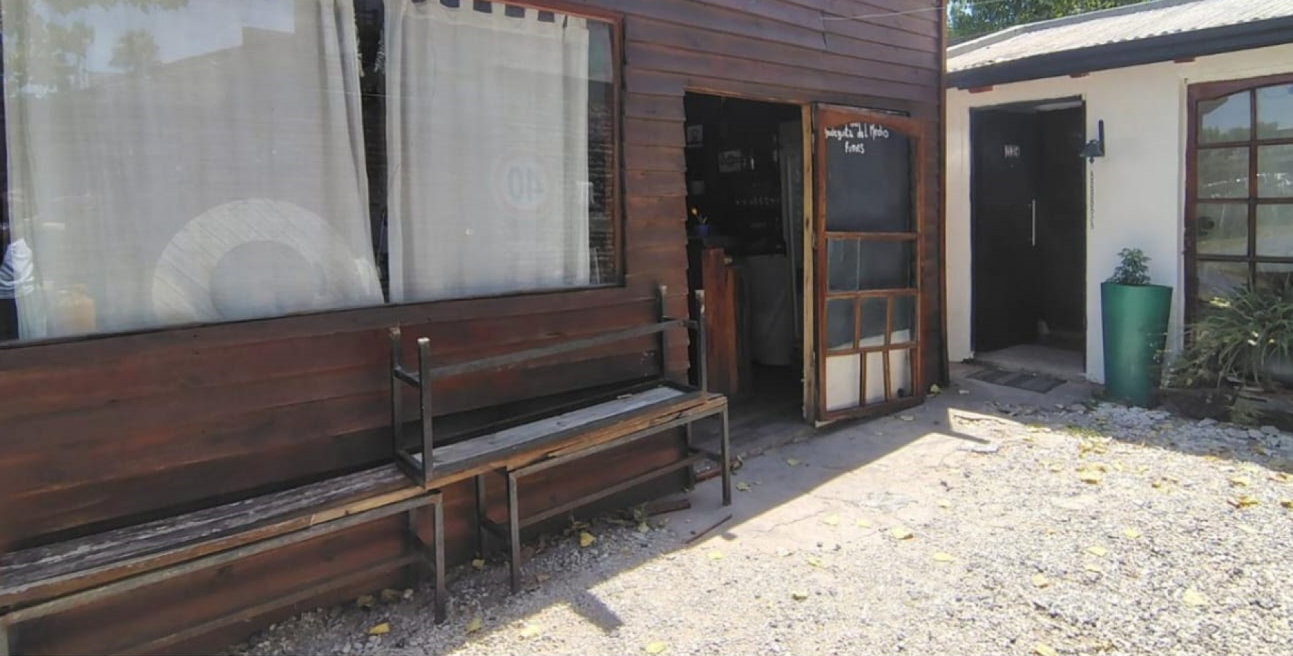 Funes UNICA  reciclar o demoler sobre colectora ruta 9 altura Garita 7 