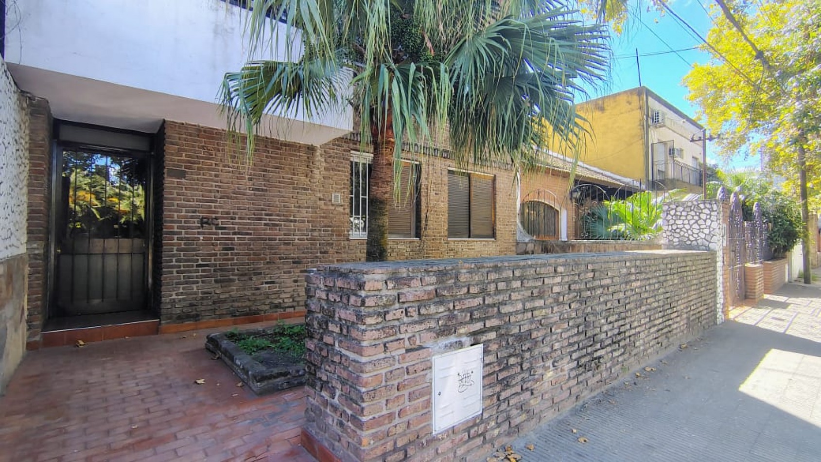 VENTA BARRIO PARQUE PB CON PATIO APTO CREDITO 