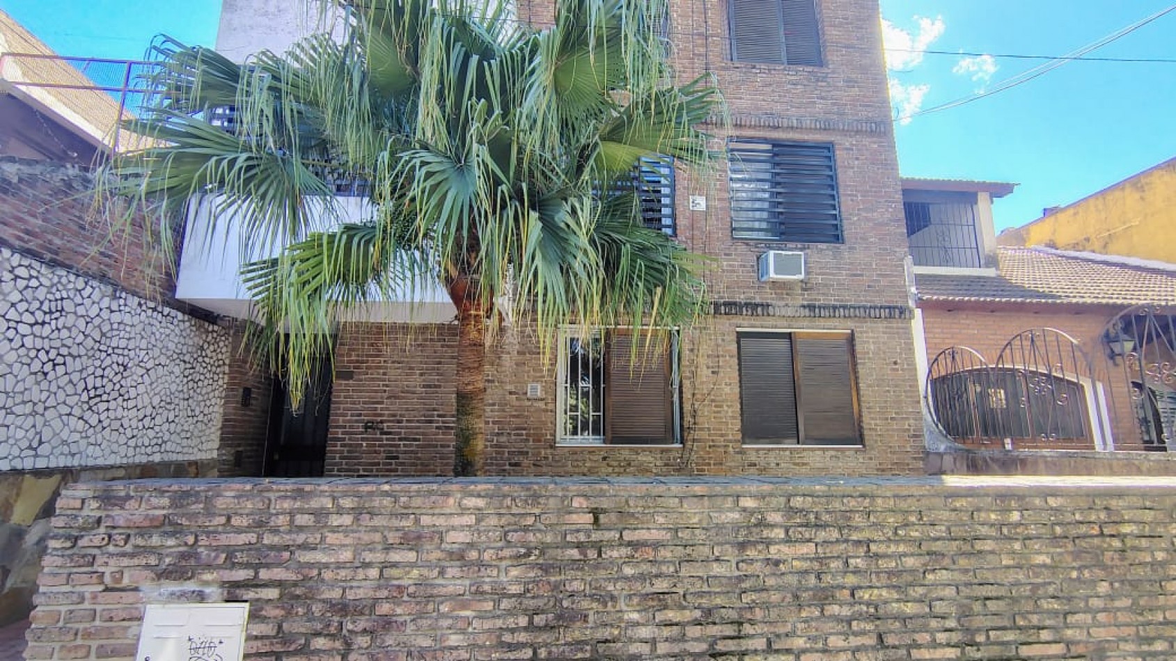 VENTA BARRIO PARQUE PB CON PATIO APTO CREDITO 