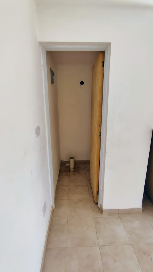 LOCALES COMERCIALES SE ALQUILAN JUNTOS O SEPARADOS EN FUNES NORTE